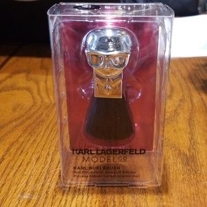 Karl Lagerfeld Buki Brush
